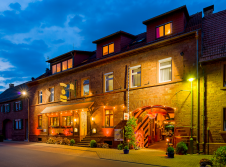 Gasthaus & Hotel Drei Lilien - Hotel-Außenansicht