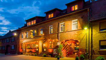 Gasthaus & Hotel Drei Lilien - Hotel-Außenansicht