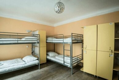 Gemischter Schlafsaal mit 6 Betten , Quelle: Charles Bridge Hostel and Apartments