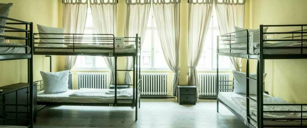 Gemischter Schlafsaal mit 8 Betten