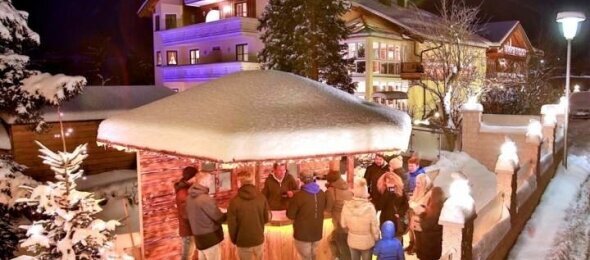 Hotel und das Almstüberl im Winter, Quelle: Wellness-und Landhotel Prinz- Romantik & Wellness