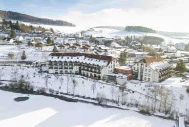 Göbel·s Seehotel Diemelsee - Hotel-Außenansicht, Quelle: Göbel·s Seehotel Diemelsee