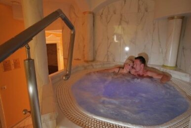 Granderwasser-Whirlpool, Quelle: Wellness-und Landhotel Prinz- Romantik & Wellness