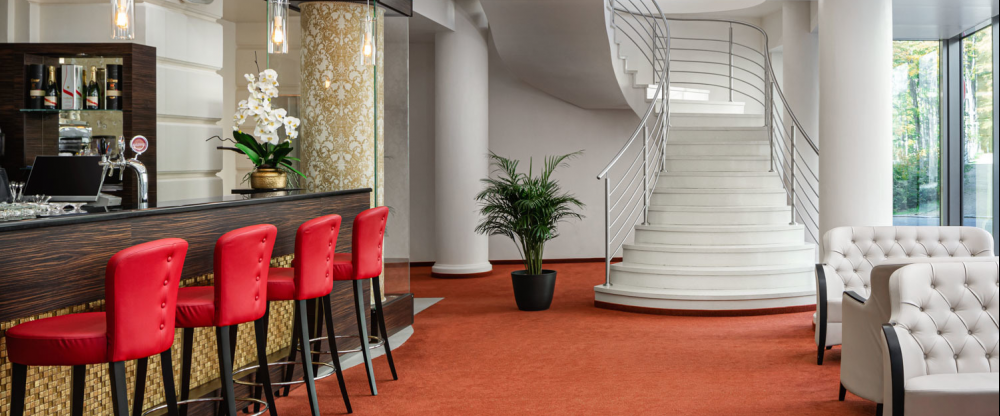 Lobby Bar