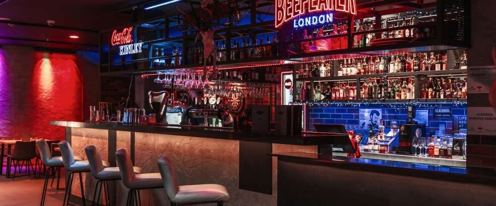 Grape Town Hotel - Bar/Disco