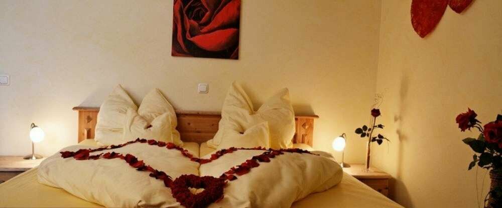 Großes Komfort-Doppelzimmer Romantisch Dekoriert