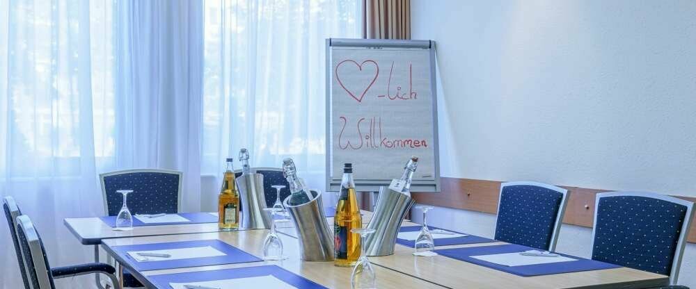 Wir bringen ganz flexibel 8 bis 220 Leute unter!