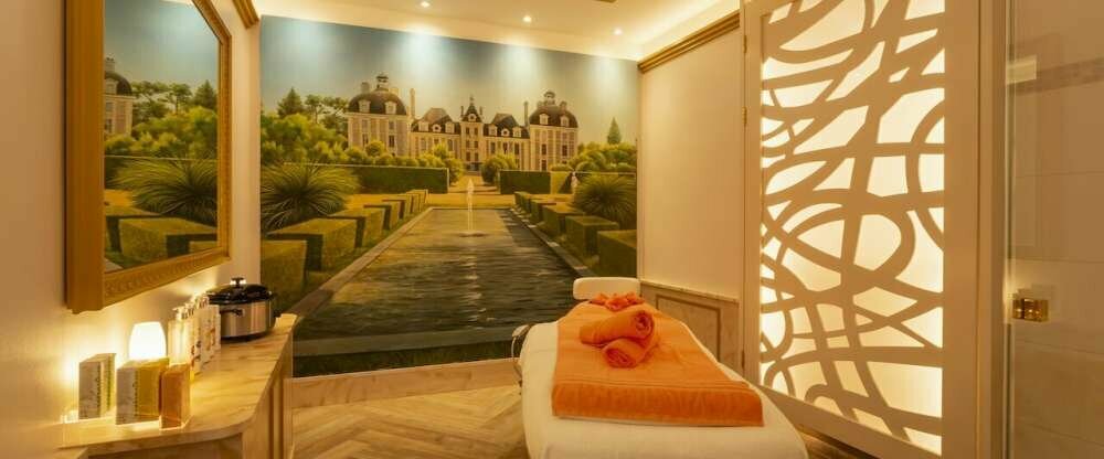 Häcker`s Grandhotel - Wellnessbereich