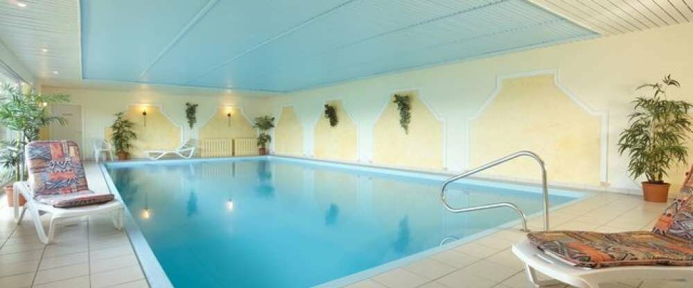 Der innenliegende Pool