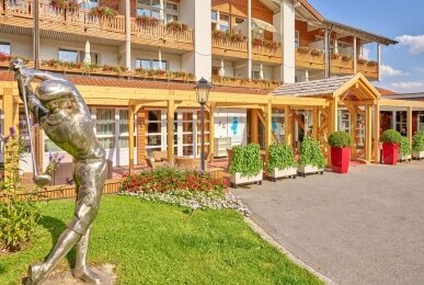 Hartls Parkhotel Bad Griesbach - Hotel-Außenansicht, Quelle: Hartls Parkhotel Bad Griesbach