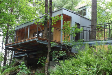 Haus an der Mauer, Quelle: Baumhaus Lodge Schrems