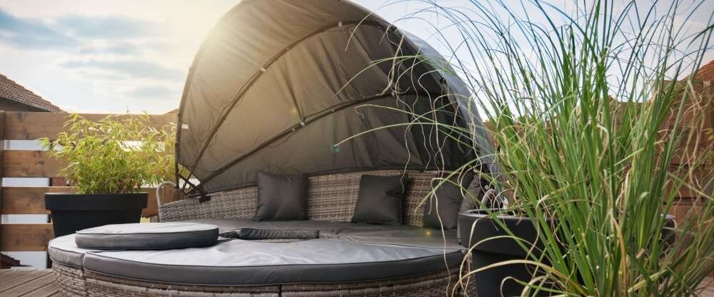 Exklusive 5-Sterne-Ferienwohnung für bis zu 6 Personen mit traumhafter Dachterrasse Erleben Sie Urlaub auf höchstem Niveau in unserer ca. 92 m² großen, urig-gemütlichen Ferienwohnung – perfekt für bis zu 6 Personen. Die geschmackvoll eingerichteten Räu