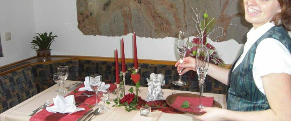 hier wird fürs Candle Light gedeckt