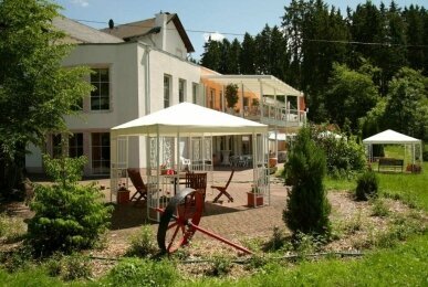 Historisches Landhotel Studentenmühle - Hotel-Außenansicht, Quelle: Historisches Landhotel Studentenmühle