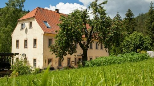 Holzwerk Oybin - Hotel-Außenansicht