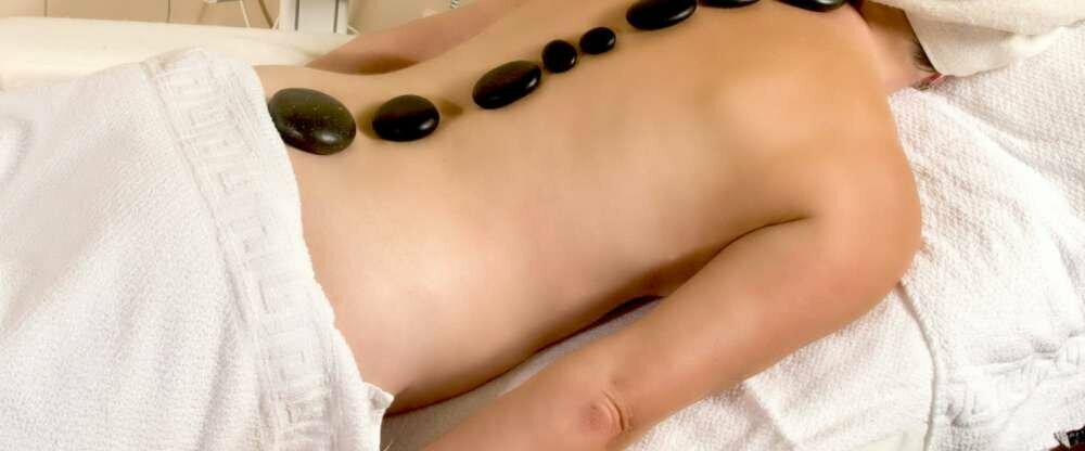 Hot Stone Massage im Hotel Orbtal