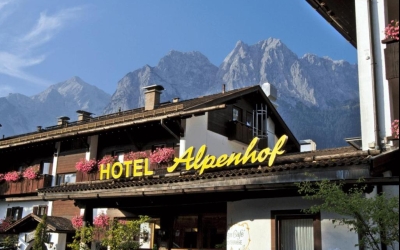 Hotel Alpenhof - Hotel-Außenansicht