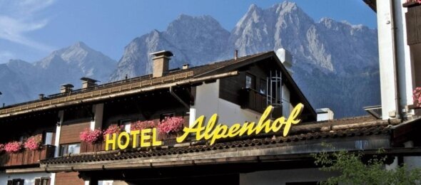 Hotel Alpenhof - Hotel-Außenansicht, Quelle: Hotel Alpenhof