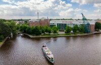 Hotel Alte Werft - Hotel-Außenansicht - Hafenrundfahrt