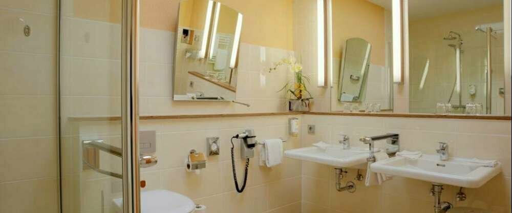 Hotel Am Badepark - Badezimmer