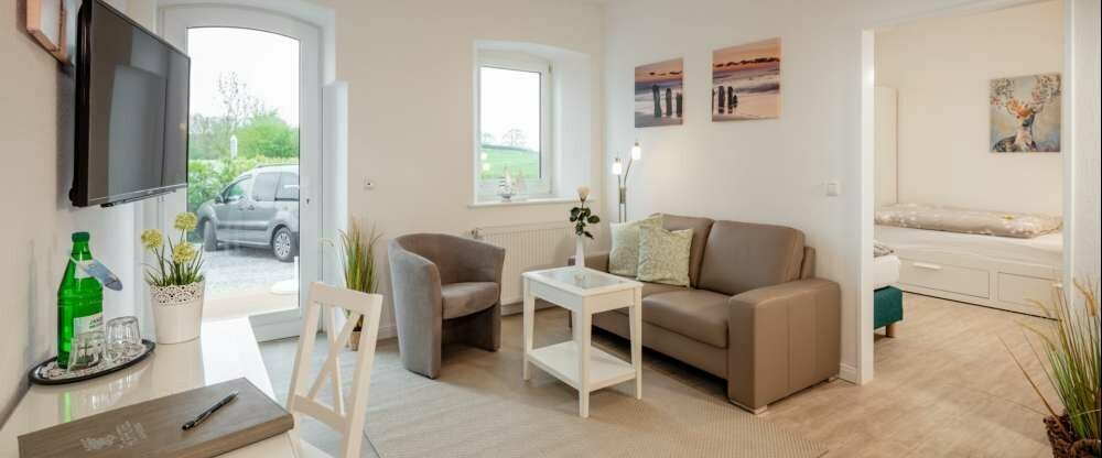 Typ A im EG, ca. 52qm, 3 Zimmer für bis zu 5 Personen. Hunde auf Anfrage erlaubt