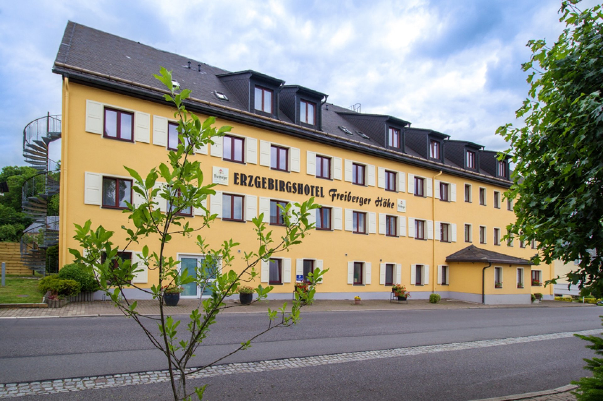 WELLNESS ALL INKLUSIVE im Erzgebirge mit Rückenmassage