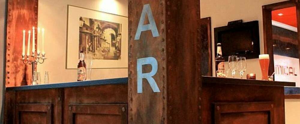 Hotel Bar