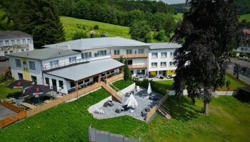 Hotel Berghof Wasserkuppe & Gästehaus Fuldaquelle - Hotel-Außenansicht