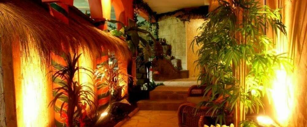 Saunagang zu den Duschen 