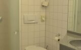 Badezimmer mit Dusche/WC