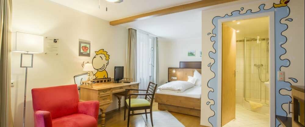 Großes, schön gestaltetes Einzelzimmer der Kategorie Komfort+