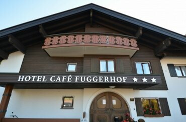 Hotel Cafe Fuggerhof - Hotel-Außenansicht, Quelle: Hotel Cafe Fuggerhof
