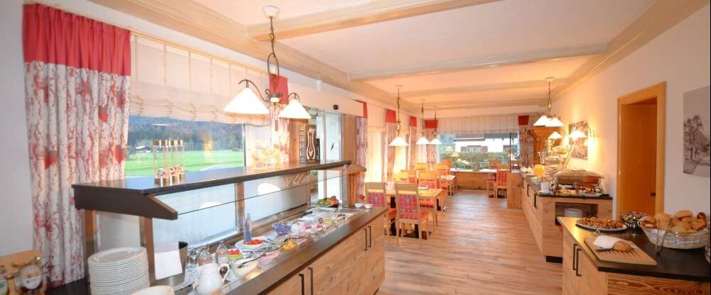 Hotel Cafe Fuggerhof - Frühstücksbuffet