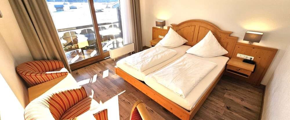 Hotel Cafe Fuggerhof - Doppelzimmer mit Balkon