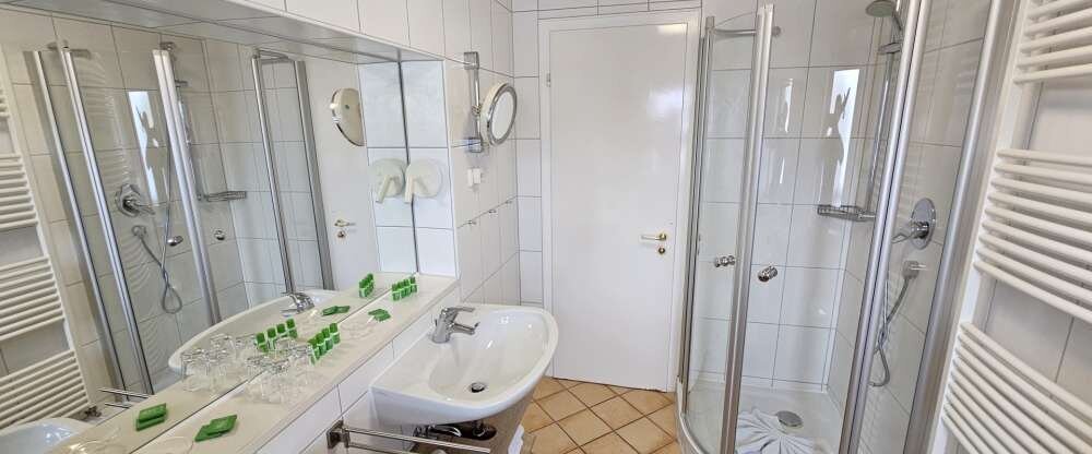 Hotel Cafe Fuggerhof - Familien Apartment Bad