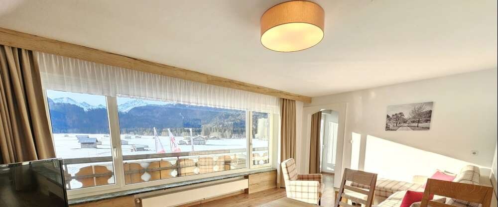 Hotel Cafe Fuggerhof - Familien Apartment Wohnzimmer mit Schlafsofa