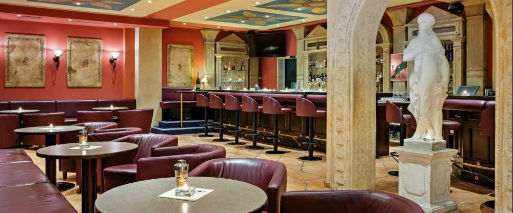 Hotel Dorint Marc Aurel Resort - Bar/Disco