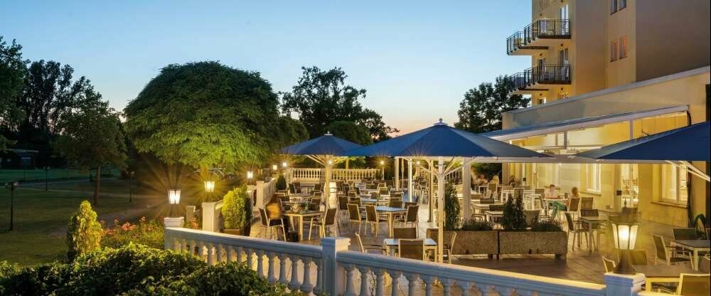 Hotel Dorint Marc Aurel Resort - Terrasse/Außenbereich