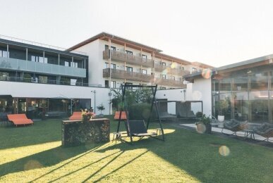 Hotelansicht im Sommer, Quelle: Hotel Eibl-Brunner