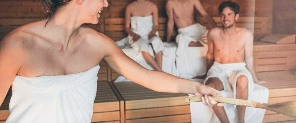 Finnische Natursteinsauna