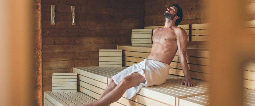 Finnische Natursteinsauna