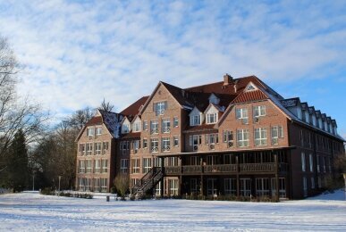 Hotel Frontansicht, Quelle: Park Hotel Fasanerie Neustrelitz