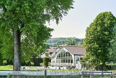 Ausblick vom See auf das Hotel, Quelle: Hotel Hoeri am Bodensee