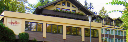 Hotel Holl - Hotel-Außenansicht, Quelle: Hotel Holl