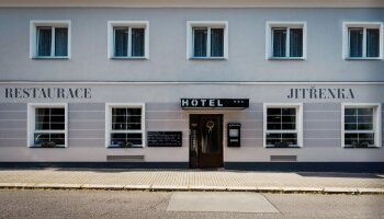 Hotel Jitřenka - Hotel-Außenansicht