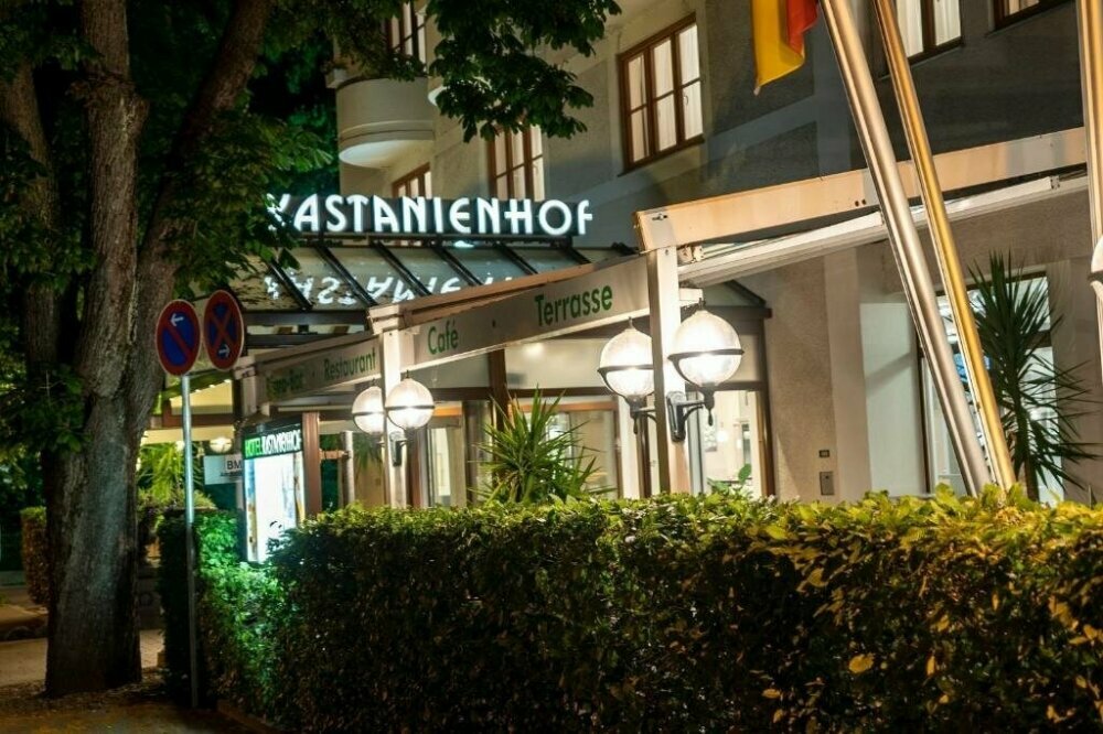 Hotel Kastanienhof Erding - Hotel-Außenansicht, Quelle: Hotel Kastanienhof Erding