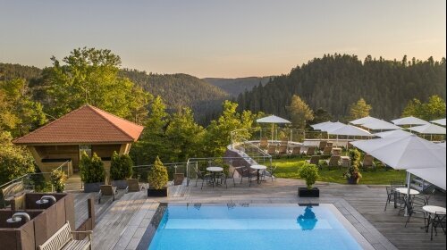 Hotel Kronelamm im Schwarzwald - Hotel-Außenansicht