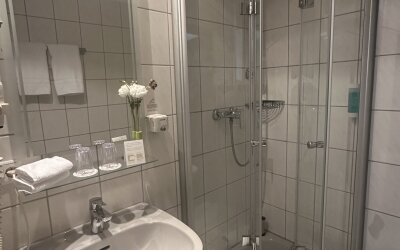 Hotel Kronprinz Kulmbach - Badezimmer