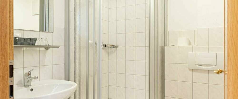 Hotel*** Landgasthof zum Pflug - Badezimmer