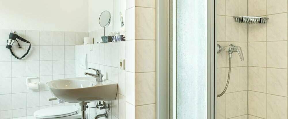 Hotel*** Landgasthof zum Pflug - Badezimmer